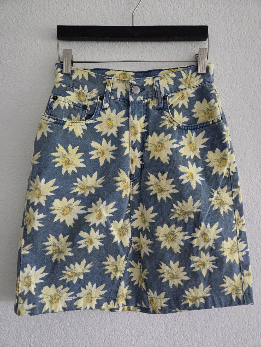 Replay Vintage Denim Floral Skirt Listed Size 29 Actual Fit Size 2 Blue Yellow